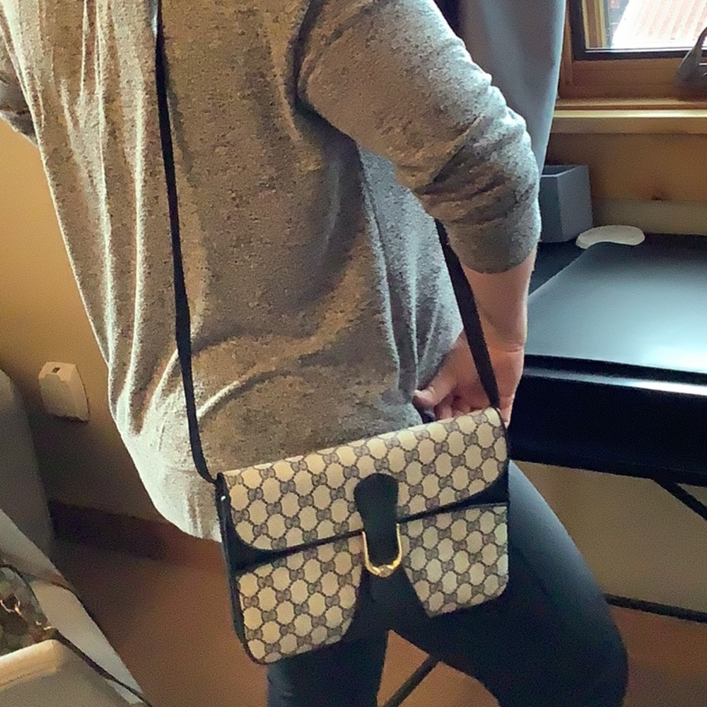 Gucci Beige and Women's Bag vantage black and beige